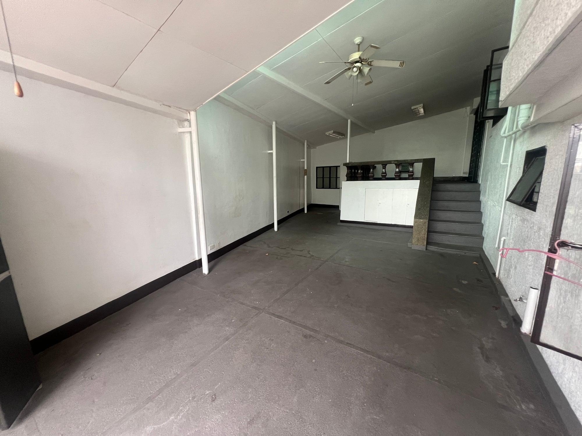 Spacious and Elegant 5 Bedroom House For Sale – Bf Resort Village - Image 9