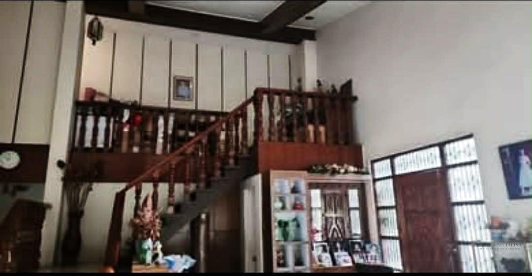 Spacious 6-Bedroom Estate on Flood-Free Lot – Prime Katipunan Location Near Top Schools & Transit - Image 5
