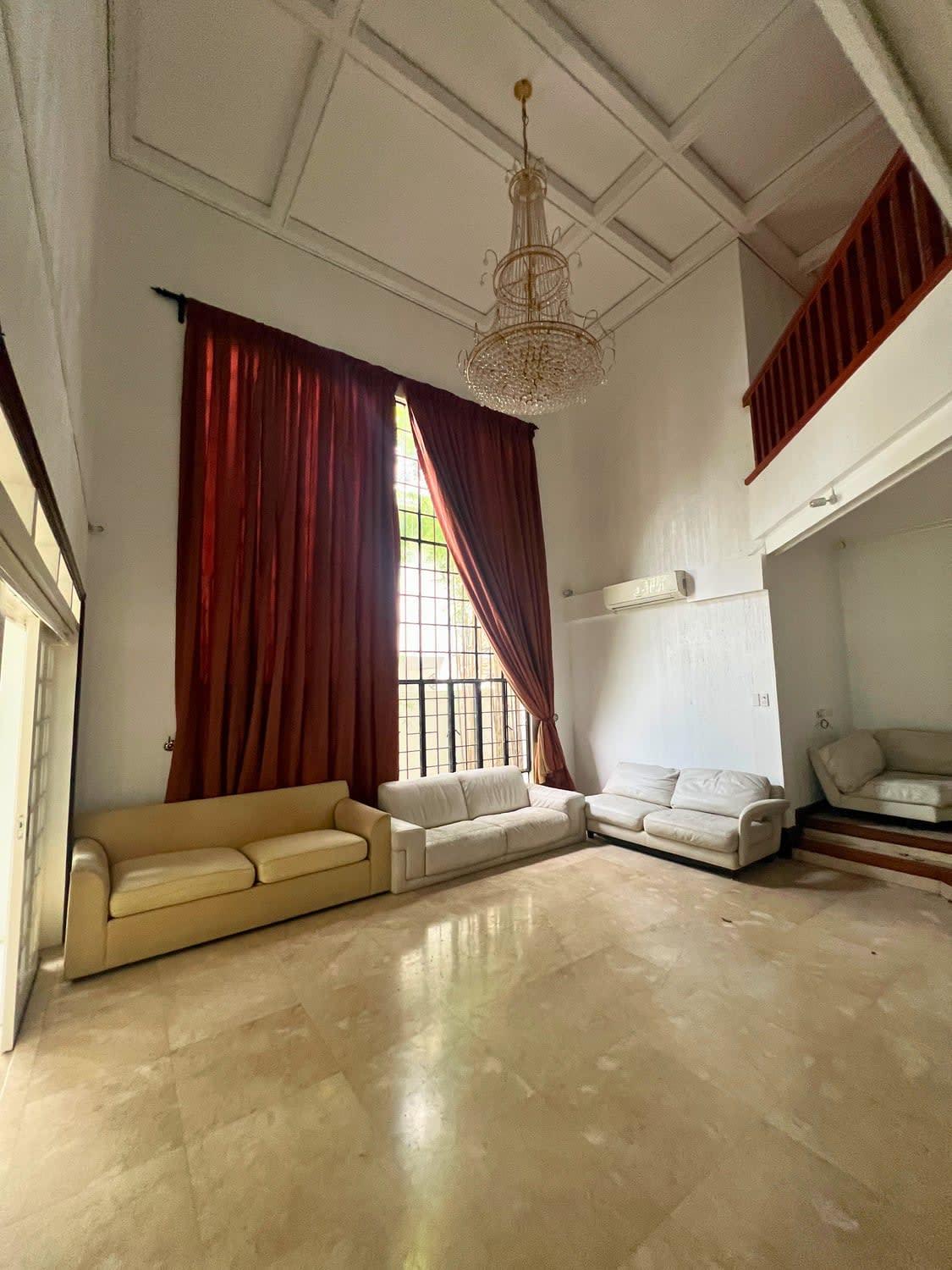 6-Bedroom House in Ayala Alabang for Rent - Image 1