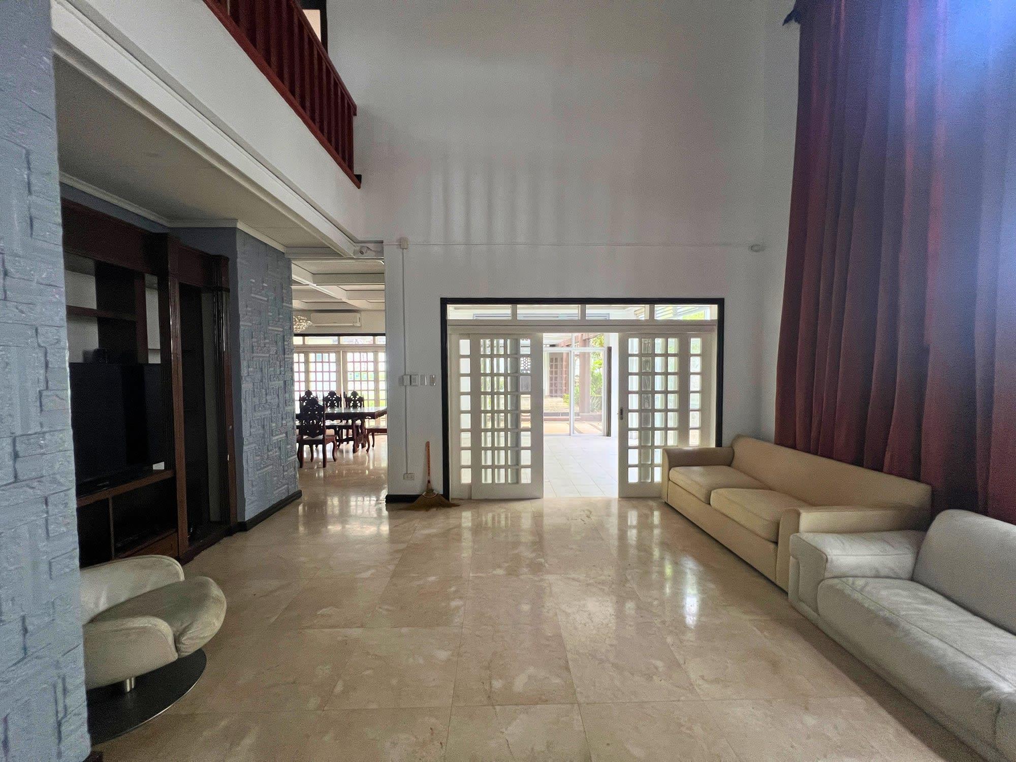 6-Bedroom House in Ayala Alabang for Rent - Image 2