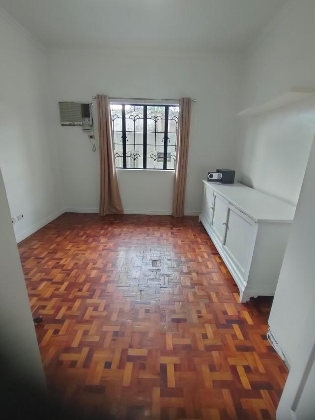 Cozy Semi-Furnished Townhouse in San Antonio Village, Makati - Image 4