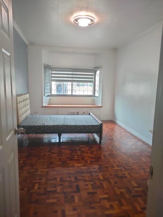Cozy Semi-Furnished Townhouse in San Antonio Village, Makati - Image 5