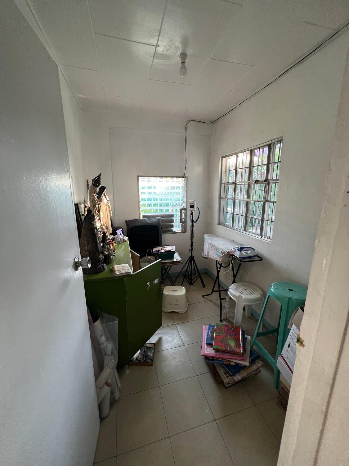 3 Bedroom Bungalow House and Lot for Sale in Pulang Lupa Dos, Las Pinas City - Image 6