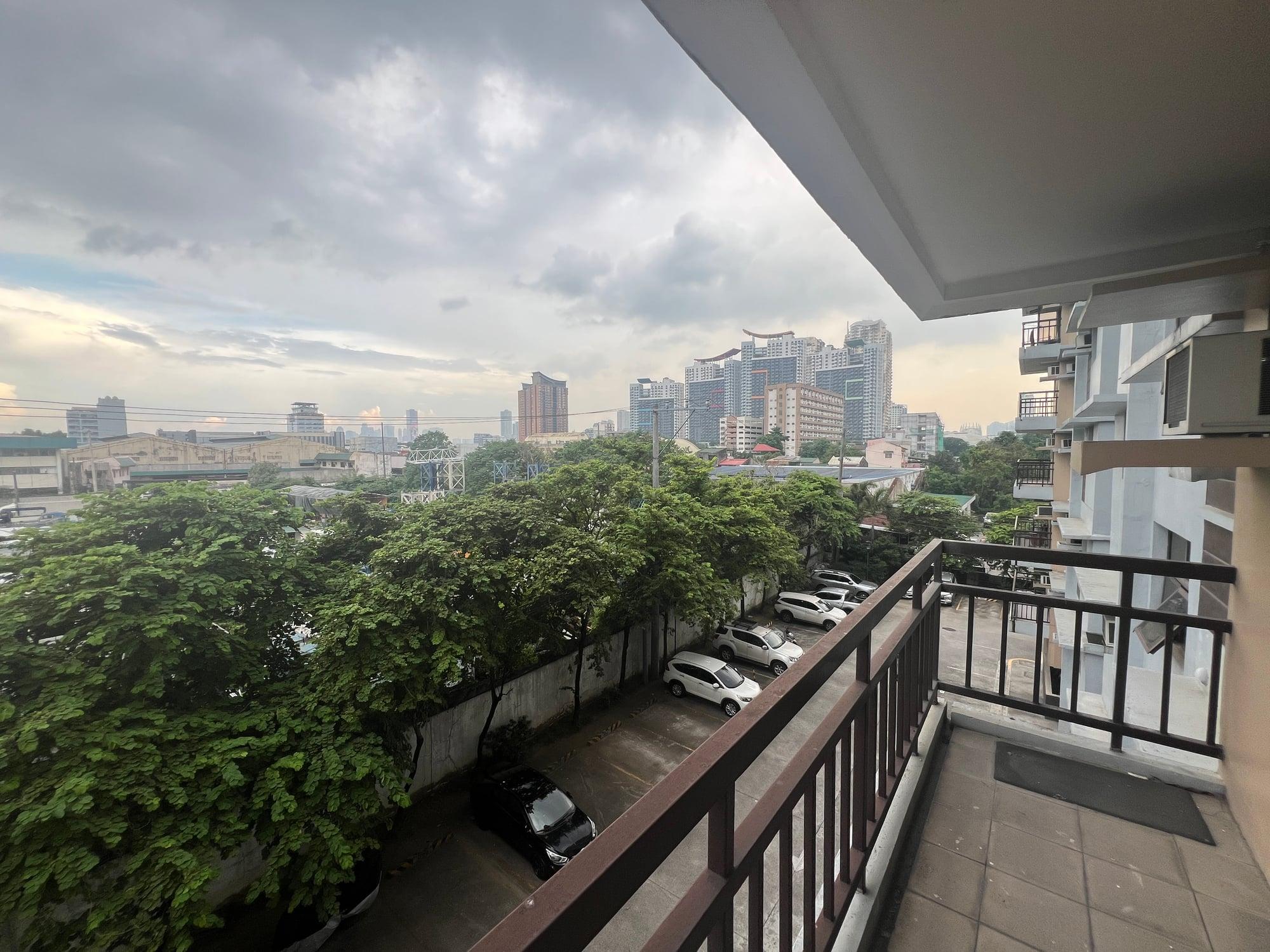 2-Bedroom Furnished Unit for Sale | Escalades at 20th Avenue - Image 5