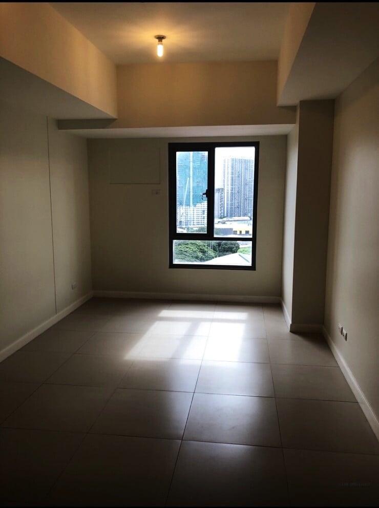 Studio Unit for Sale | The Vantage, Kapitolyo - Image 1
