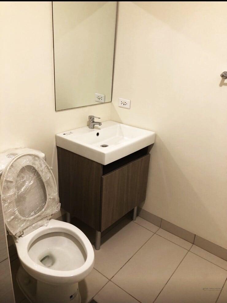 Studio Unit for Sale | The Vantage, Kapitolyo - Image 7