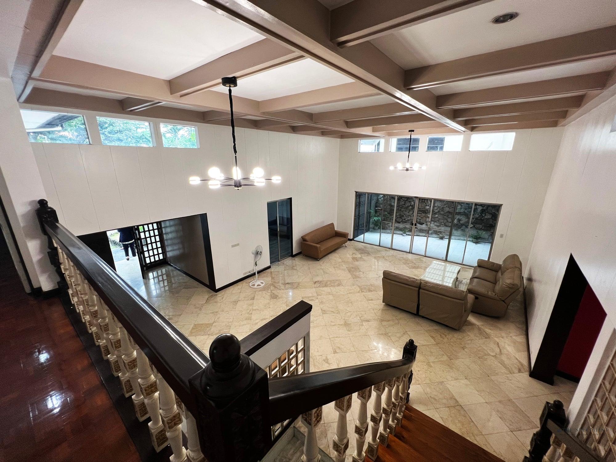 FOR RENT | 5-Bedroom House in Merville Park Subdivision - Image 1