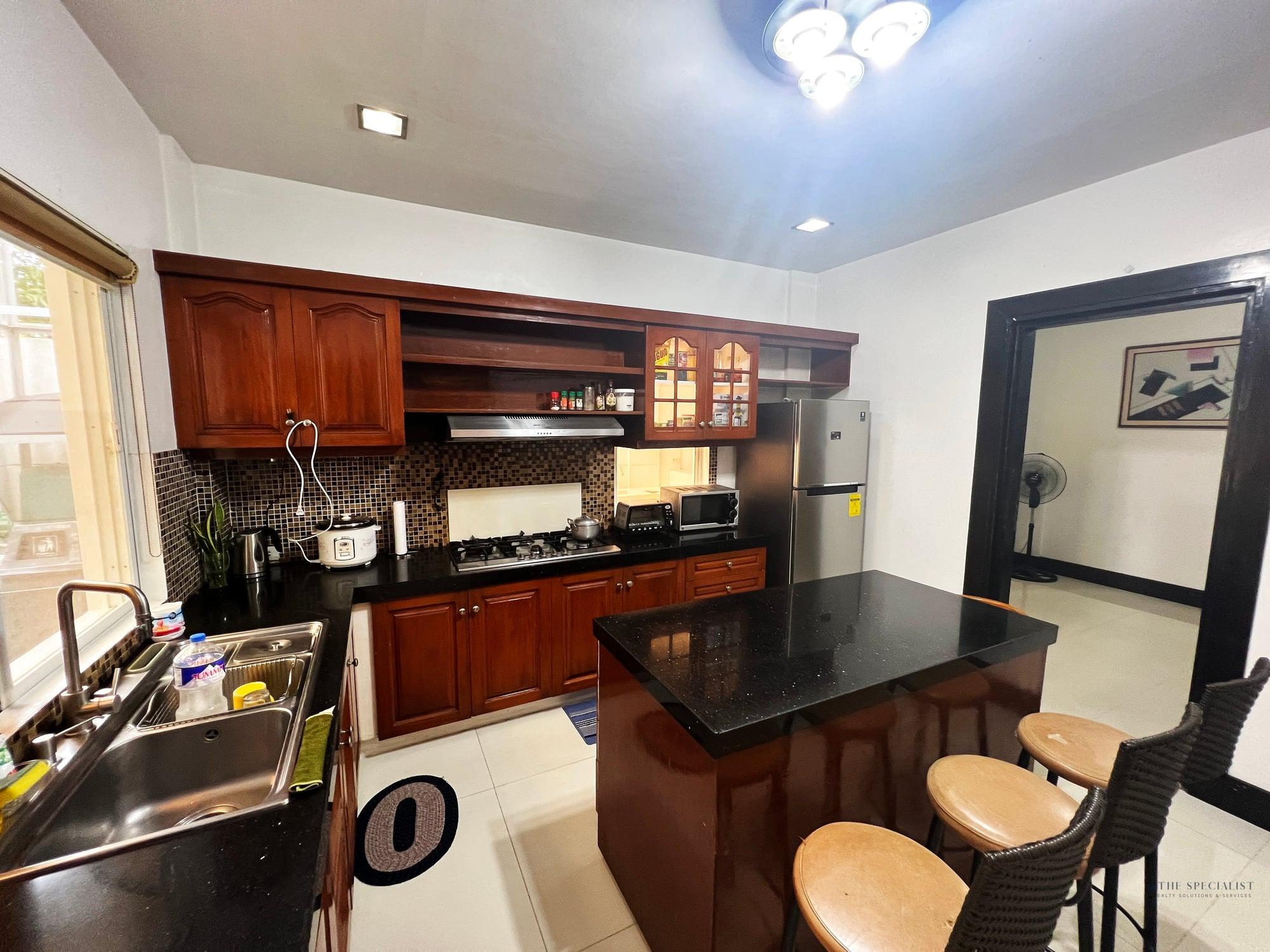 For Sale | 4-Bedroom House and Lot in Merville Park | Spacious 330 Sqm Floor Area - Image 3