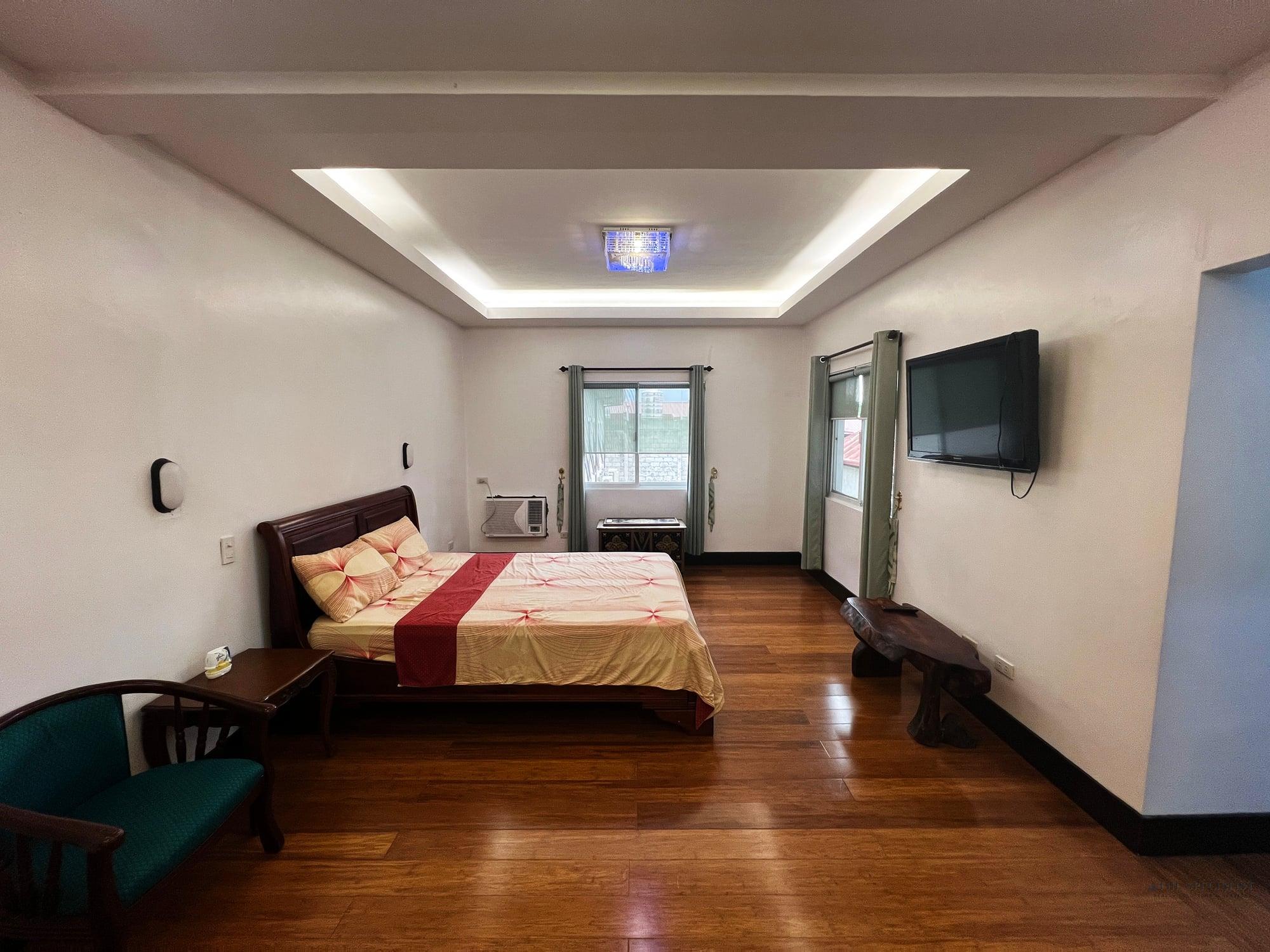 For Sale | 4-Bedroom House and Lot in Merville Park | Spacious 330 Sqm Floor Area - Image 9