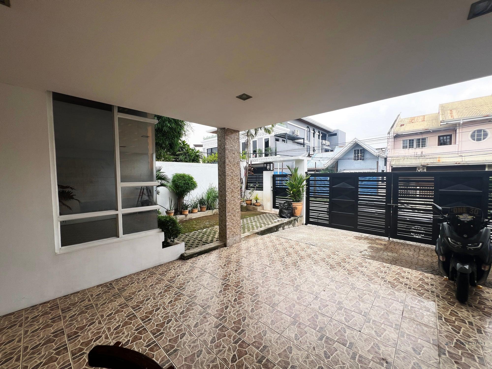For Sale | 4-Bedroom House and Lot in Merville Park | Spacious 330 Sqm Floor Area - Image 12