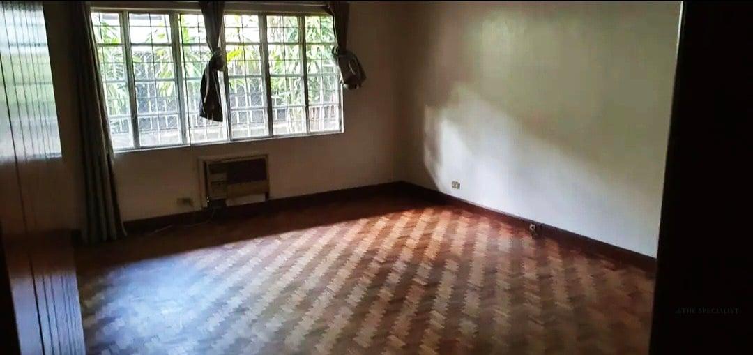 For Sale | 660 Sqm Lot | 4 Bedroom House with Garden | Ayala Alabang Village - Image 3