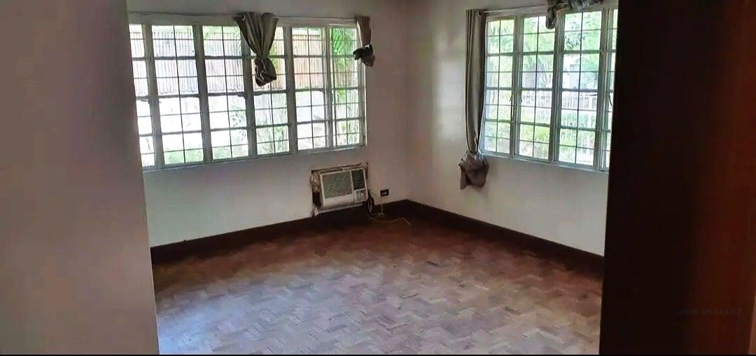 For Sale | 660 Sqm Lot | 4 Bedroom House with Garden | Ayala Alabang Village - Image 4