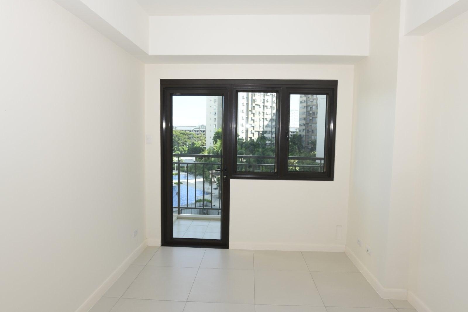 2BR Prime Condo Unit in Fordham Tower, Eastbay Residences, Muntinlupa - Image 3
