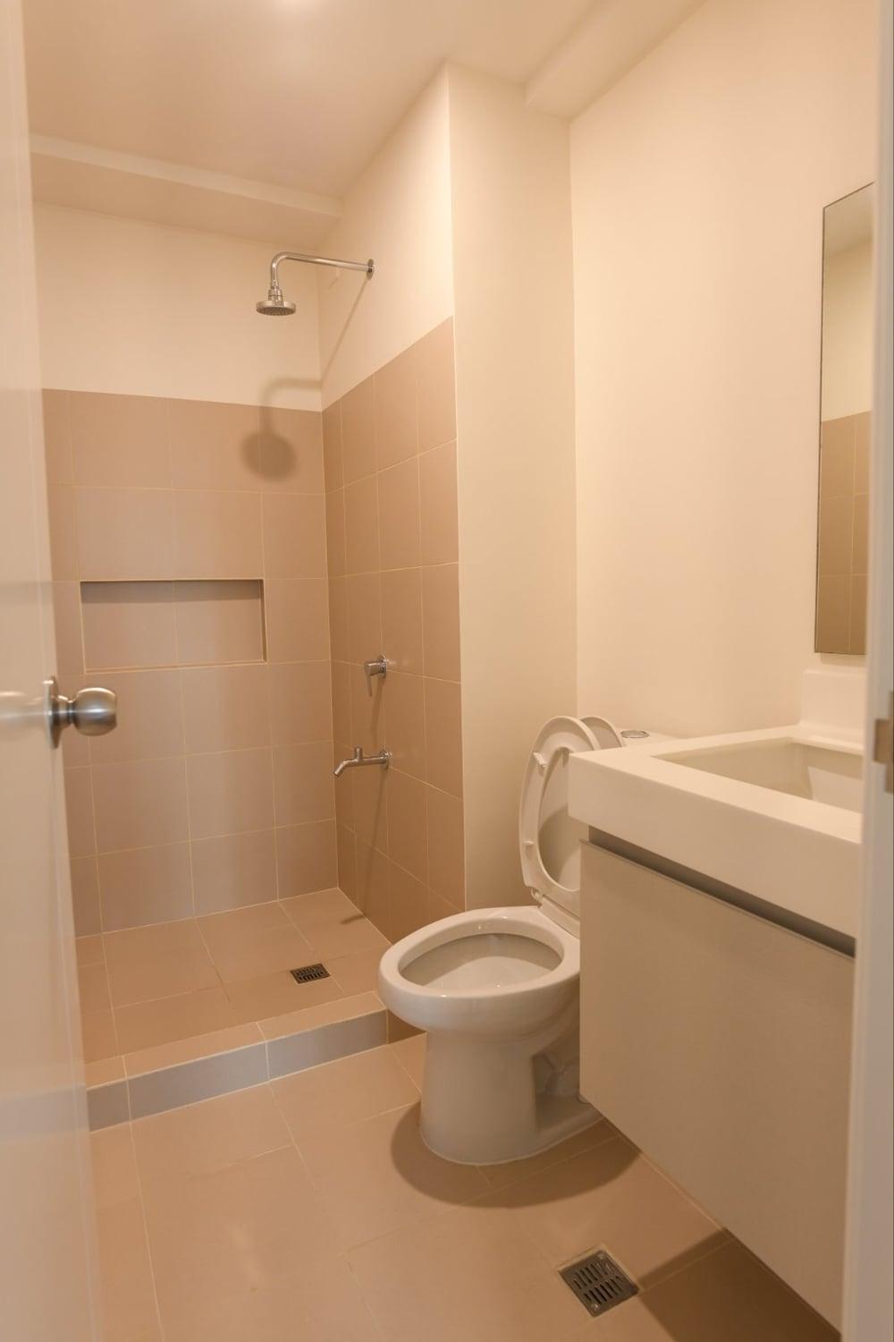 2BR Prime Condo Unit in Fordham Tower, Eastbay Residences, Muntinlupa - Image 14
