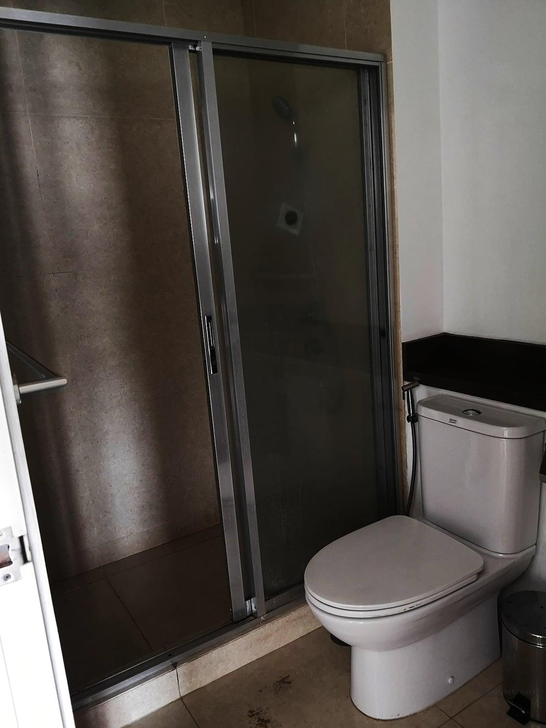 For Sale: Semi-Furnished 1-Bedroom Unit Shang Salcedo - Image 15