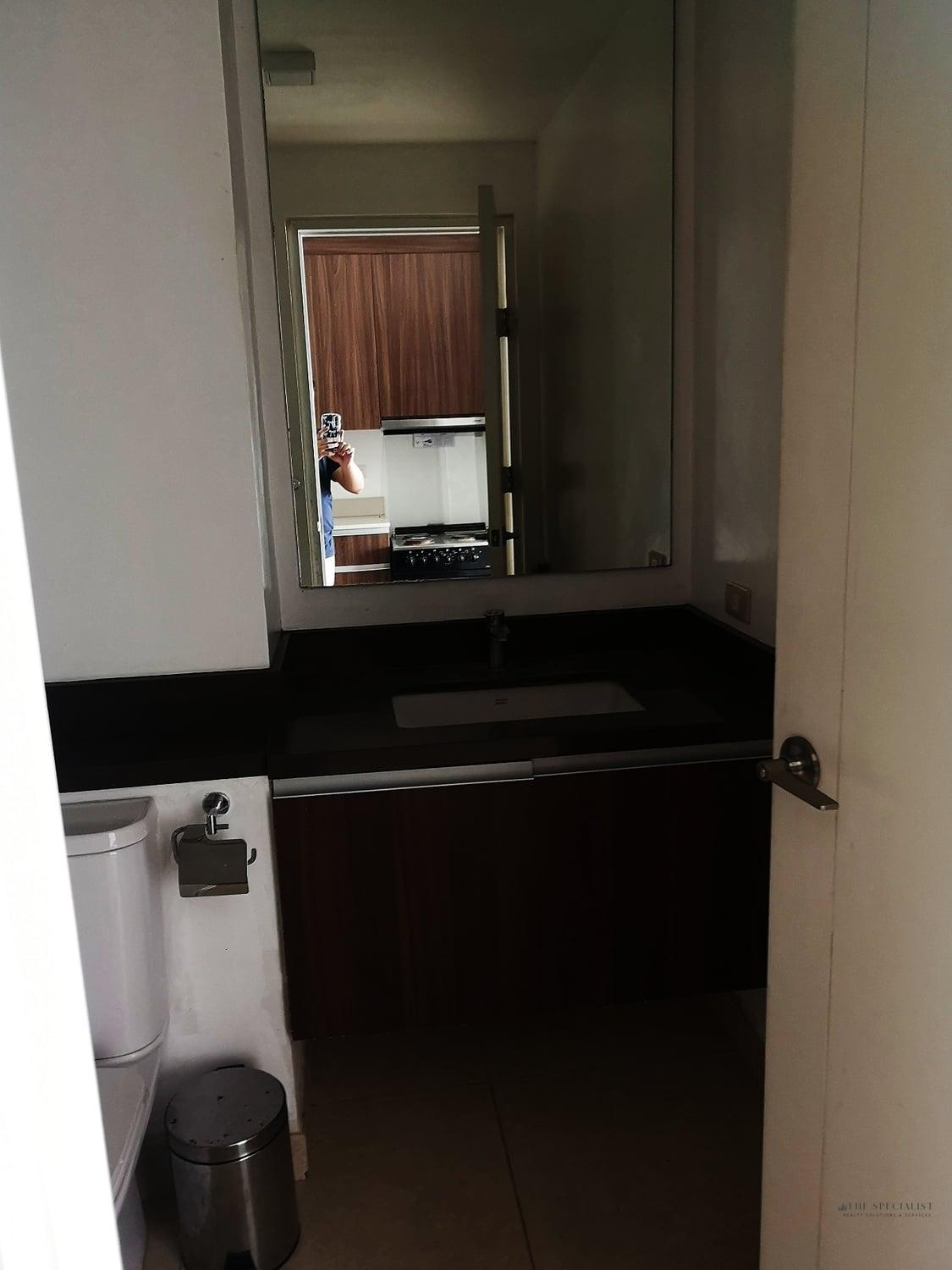 For Sale: Semi-Furnished 1-Bedroom Unit Shang Salcedo - Image 16